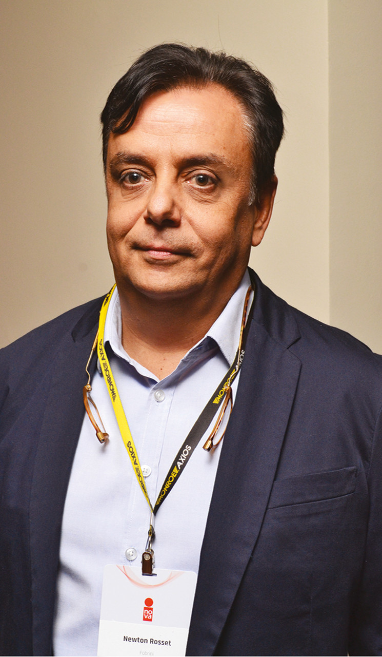 Newton Rosseti, gerente de marketing da RNA, Rassini - HNK Automotive