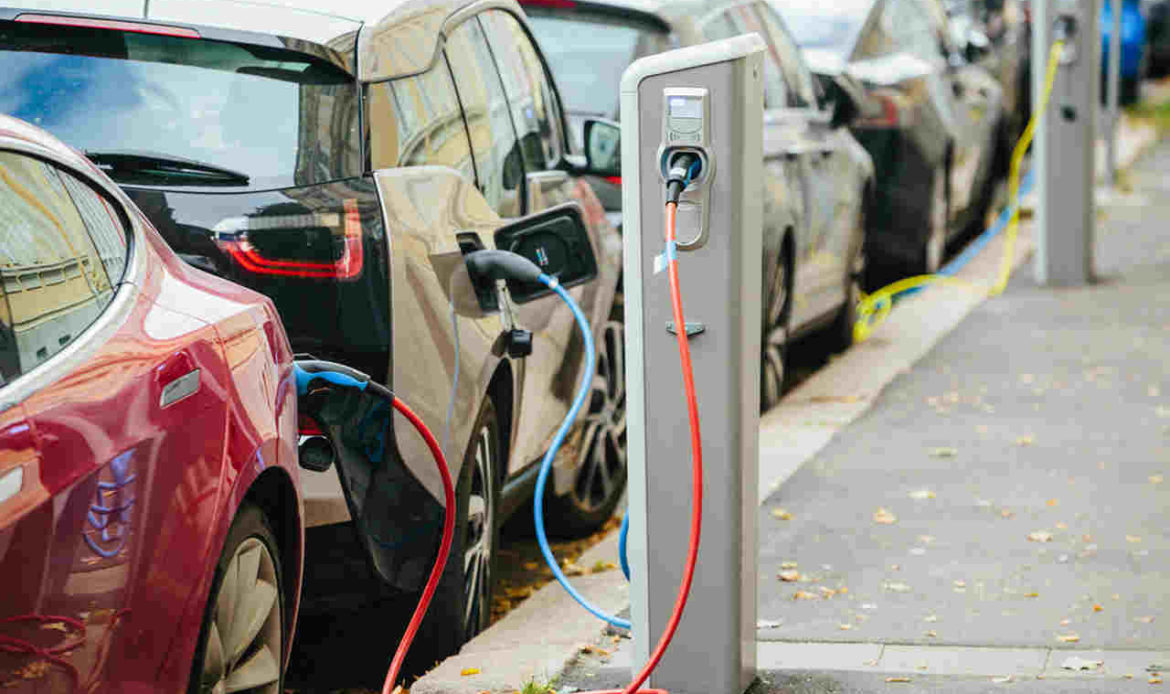 Os veículos elétricos são os alvos das grandes empresas. A Marelli começou a investir em novas tecnologias para esse tipo de carro.