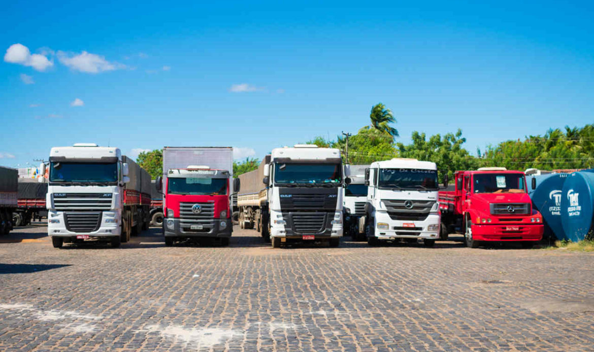 ANFIR e Truckpad estão distribuindo 1 mil refeições aos caminhoneiros