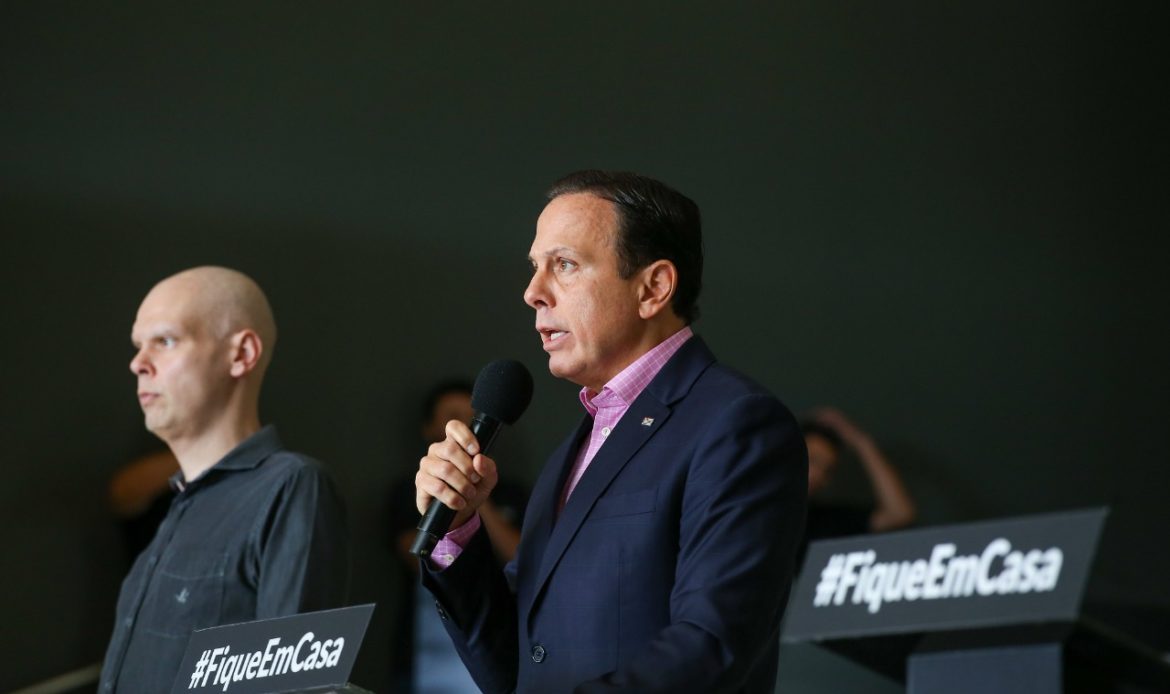 O Governador de São Paulo João Dória (centro) e o Prefeito da cidade de São Paulo Bruno Covas.
