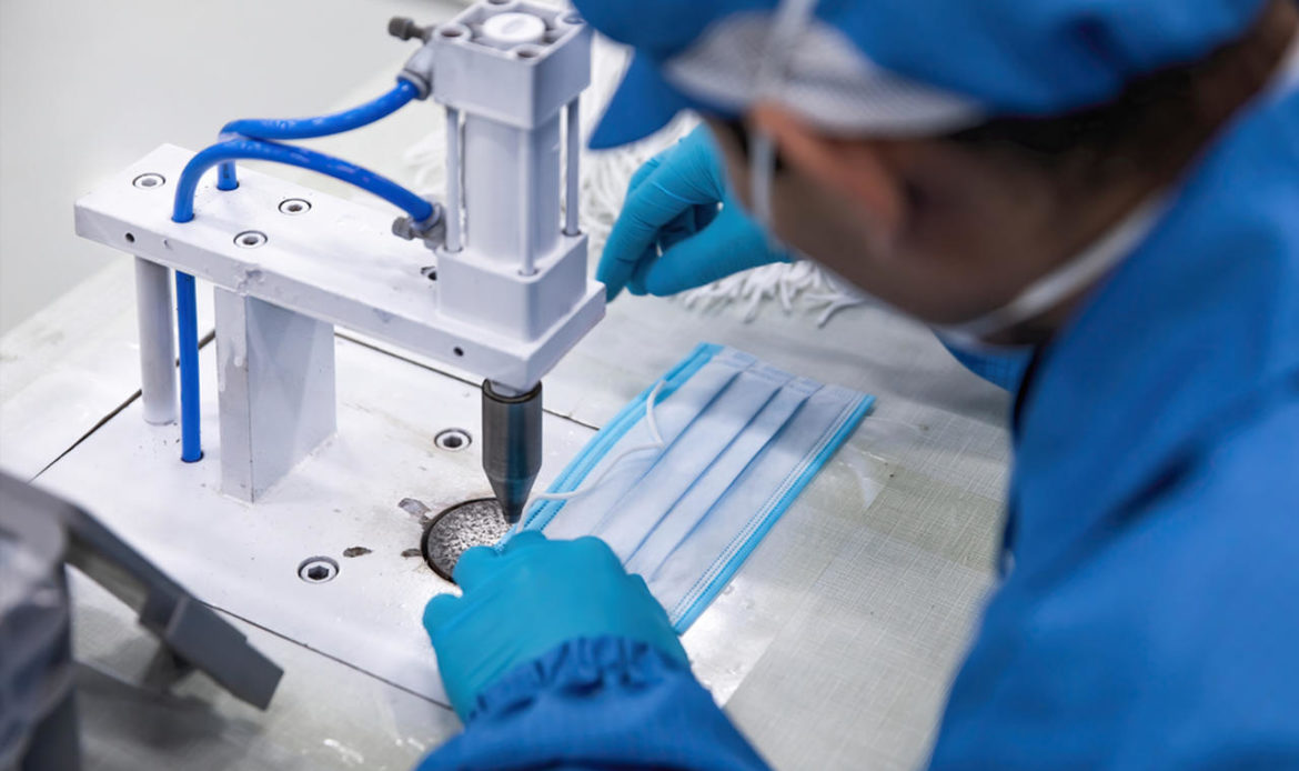 A ação irá auxiliar esses profissionais para que façam os atendimentos ao público da forma mais segura possível, seguindo as orientações da Organização Mundial da Saúde e órgãos relacionados.