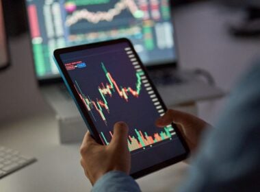 Business,Man,Trader,Broker,Analyst,Investor,Holding,Tab,In,Hands